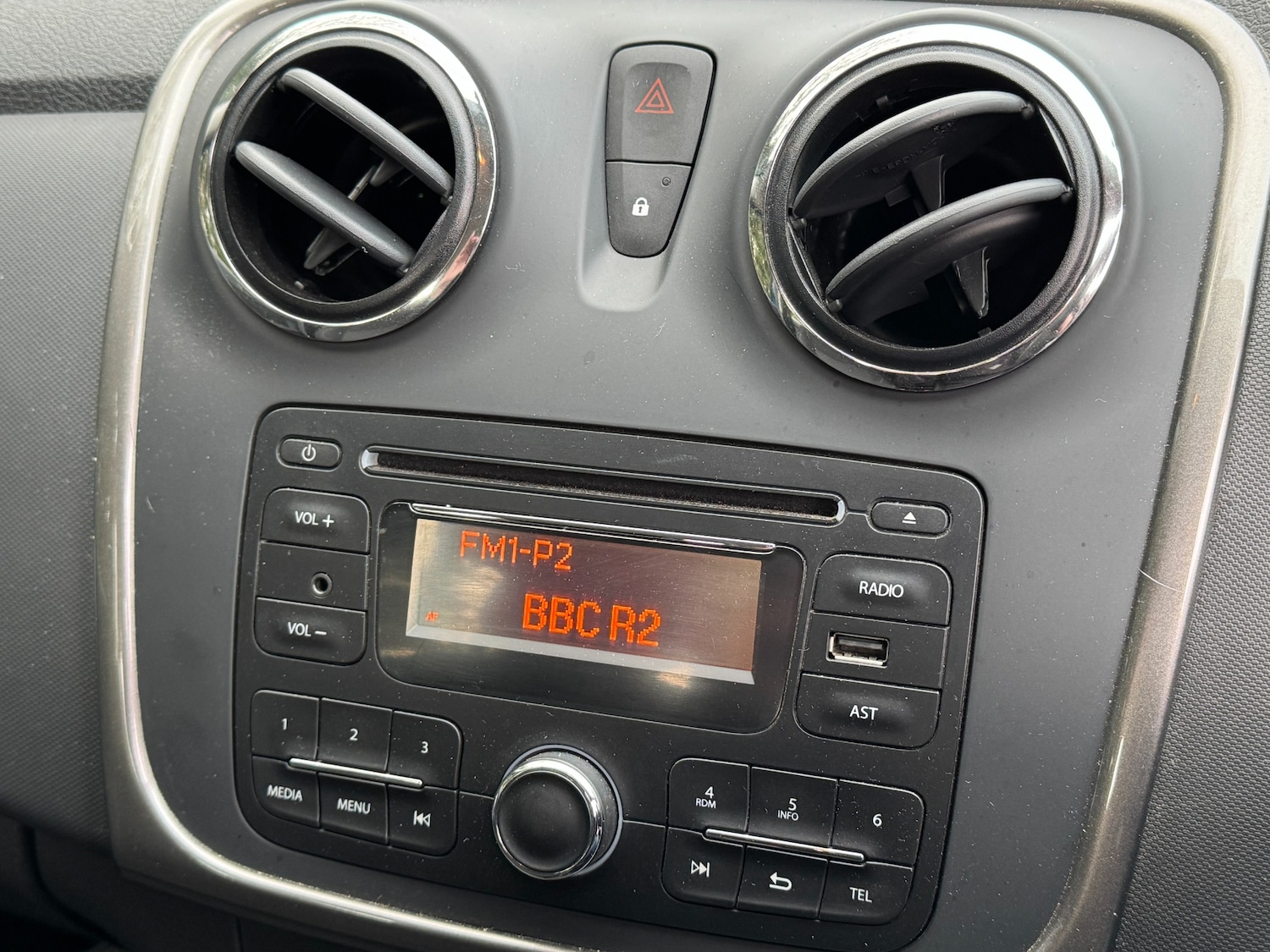 Used Dacia Sandero 2017 for sale - 77207977: Photo 17