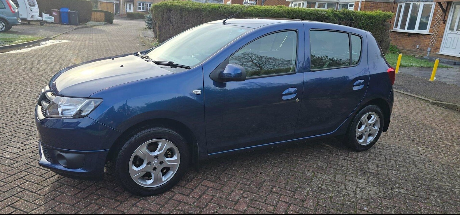 Used Dacia Sandero 2017 for sale - 77207977: Photo 2