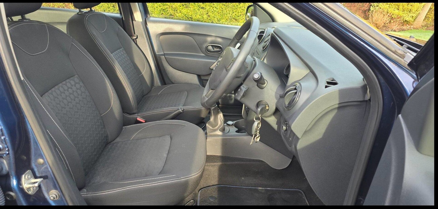 Used Dacia Sandero 2017 for sale - 77207977: Photo 4