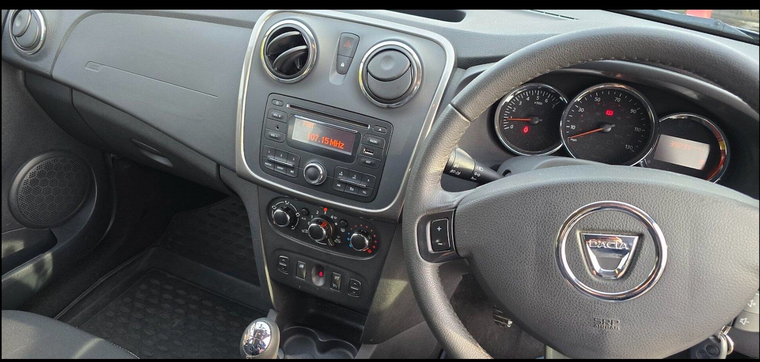 Used Dacia Sandero 2017 for sale - 77207977: Photo 8