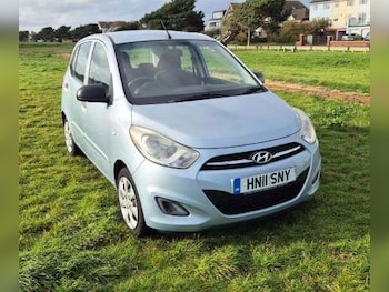 Used Hyundai i10 2011 for sale - 76479520: Photo