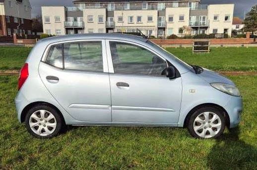 Used Hyundai i10 2011 for sale - 76479520: Photo 3