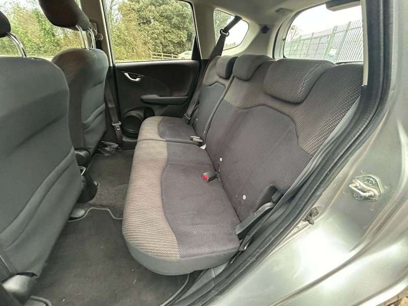 Used Honda Jazz 2011 for sale - 77220931: Photo 26