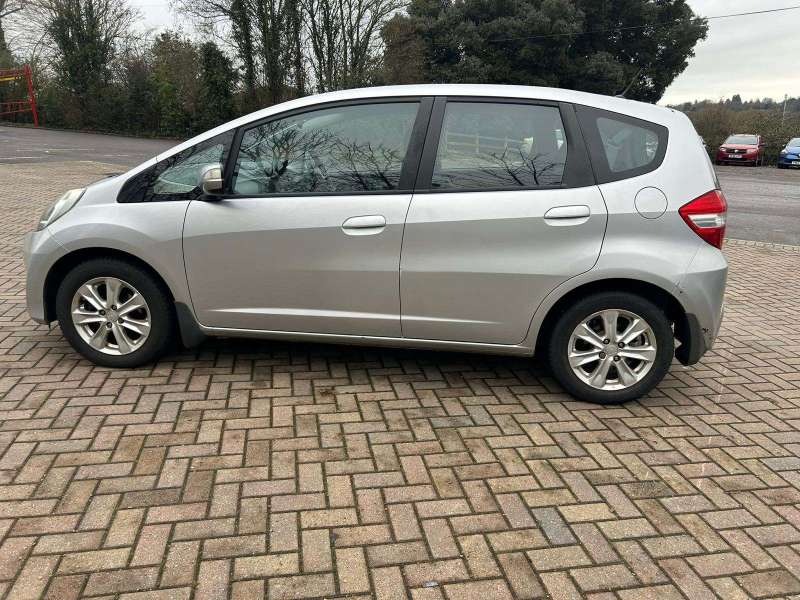 Used Honda Jazz 2011 for sale - 77220931: Photo 5