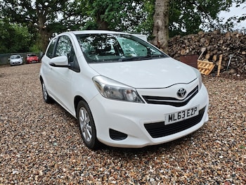 Used Toyota Yaris 2013 for sale - 78833367: Photo