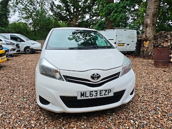 Used Toyota Yaris 2013 for sale - 78833367: Photo