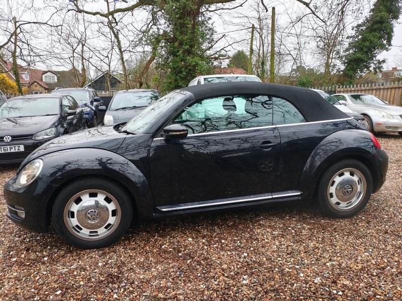 Used Volkswagen Beetle 2015 for sale - 77558388: Photo 2