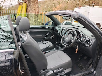 Used Volkswagen Beetle 2015 for sale - 77558388: Photo