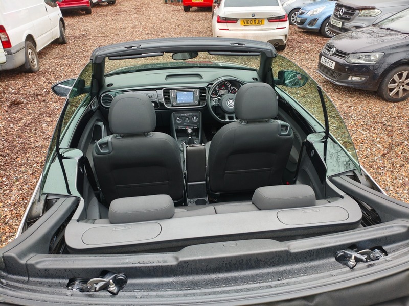 Used Volkswagen Beetle 2015 for sale - 77558388: Photo 6