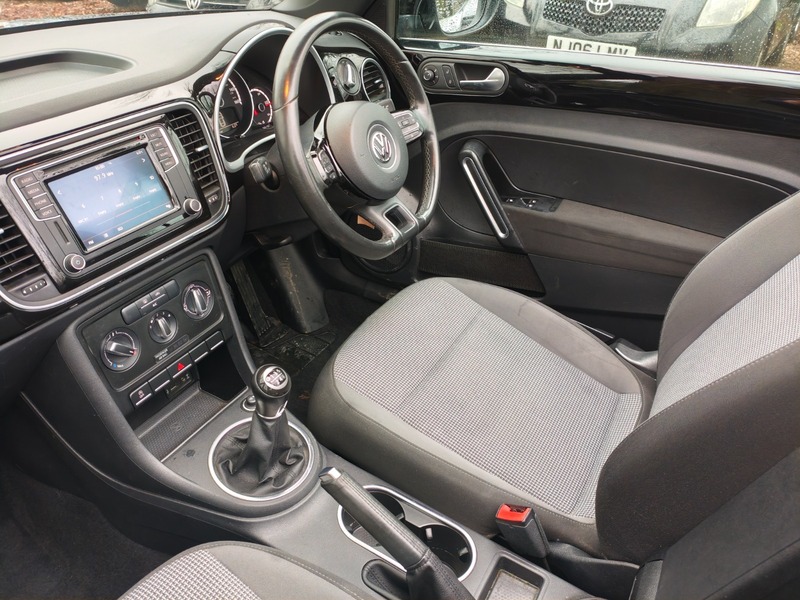 Used Volkswagen Beetle 2015 for sale - 77558388: Photo 8