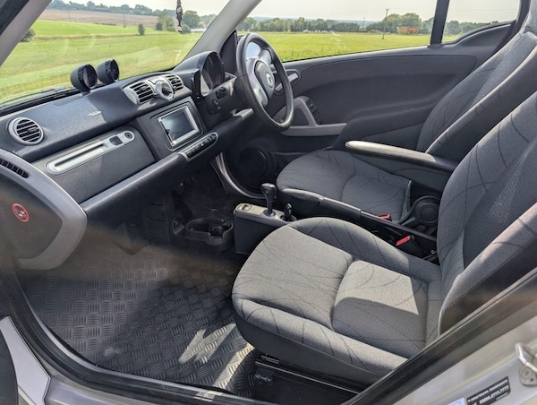 Used smart fortwo 2011 for sale - 75445018: Photo 11