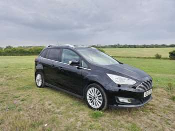 2016 - GRAND TITANIUM 5-Door