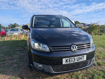 Used Volkswagen Touran undefined for sale - 75936608: Photo