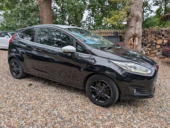 2015 - ZETEC BLACK EDITION AUTUMN 3-Door