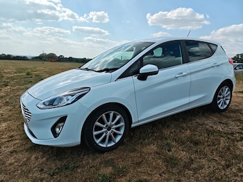 Used Ford Fiesta 2017 for sale - 79245896: Photo