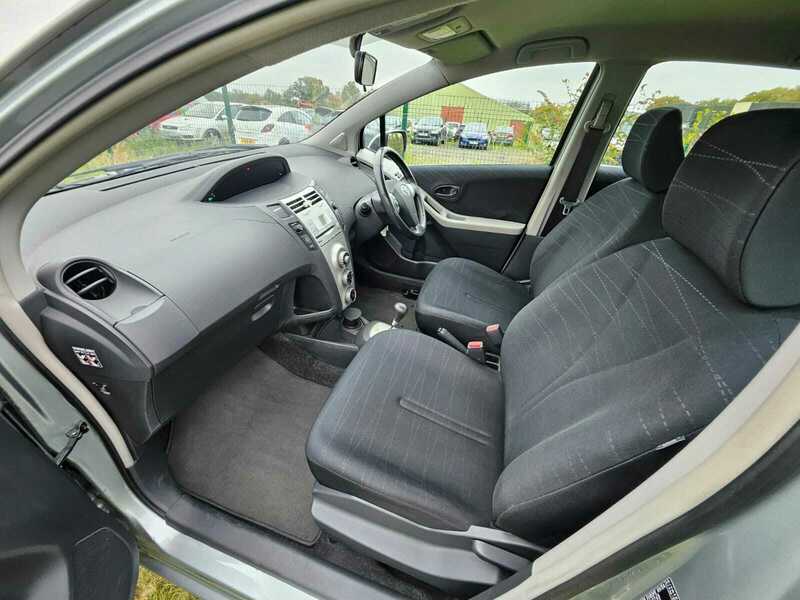 Used Toyota Yaris 2007 for sale - 76236378: Photo 12