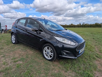 Used Ford Fiesta 2015 for sale - 75986924: Photo
