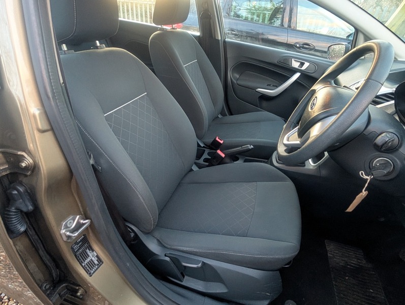 Used Ford Fiesta 2011 for sale - 77228032: Photo 3