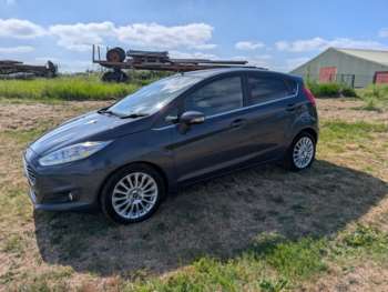 2013 - TITANIUM 5-Door