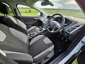 Used Ford Focus 2013 for sale - 75974657: Photo