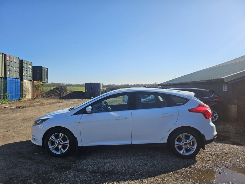Used Ford Focus 2013 for sale - 77968126: Photo 16