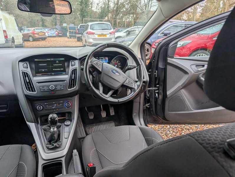 Used Ford Focus 2015 for sale - 76962938: Photo 4