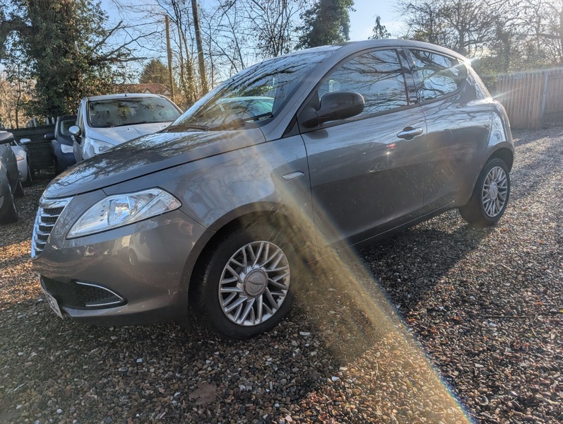 Used Chrysler Ypsilon 2013 for sale - 77236932: Photo 14