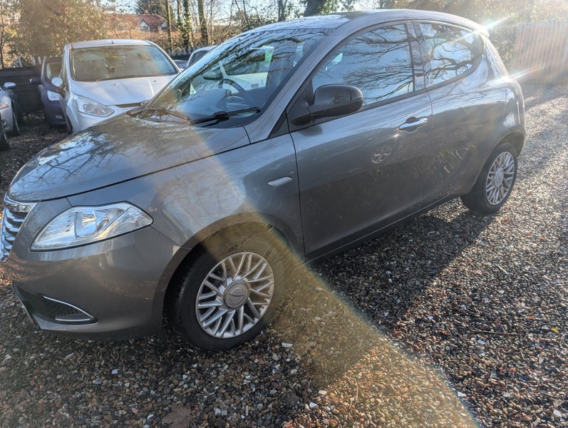 Used Chrysler Ypsilon 2013 for sale - 77236932: Photo 16