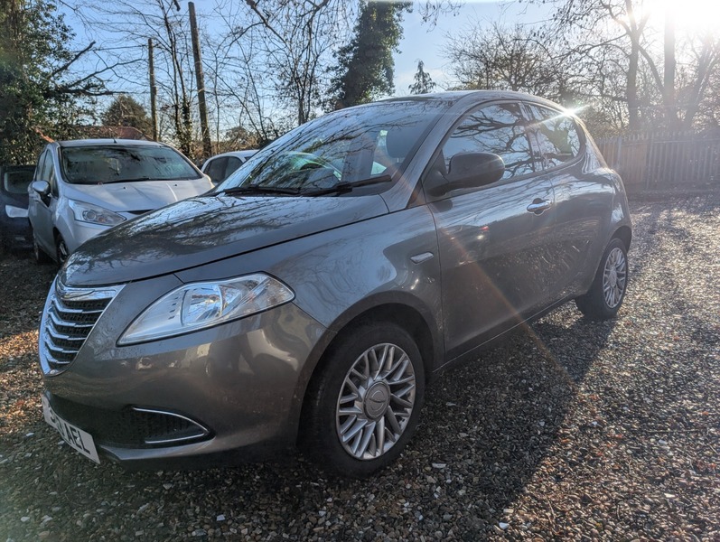 Used Chrysler Ypsilon 2013 for sale - 77236932: Photo 4