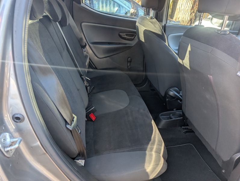 Used Chrysler Ypsilon 2013 for sale - 77236932: Photo 6