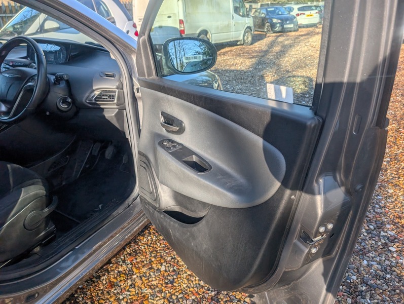 Used Chrysler Ypsilon 2013 for sale - 77236932: Photo 8