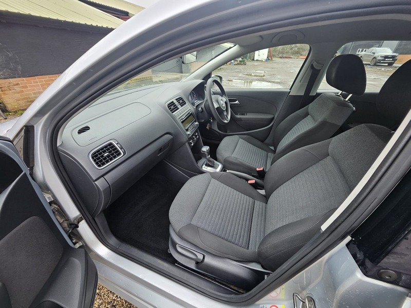 Used Volkswagen Polo 2010 for sale - 77735324: Photo 22