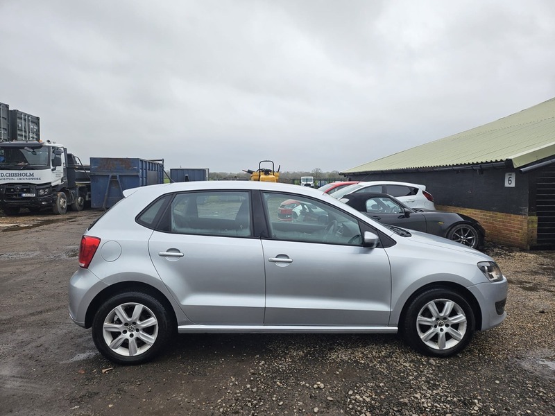 Used Volkswagen Polo 2010 for sale - 77735324: Photo 9