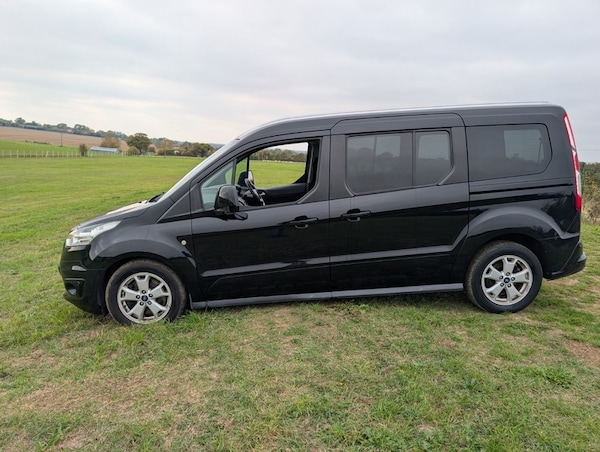 Used Ford Grand Tourneo Connect 2016 for sale - 76245628: Photo 15