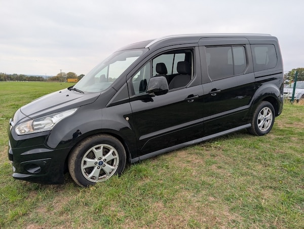 Used Ford Grand Tourneo Connect 2016 for sale - 76245628: Photo 16