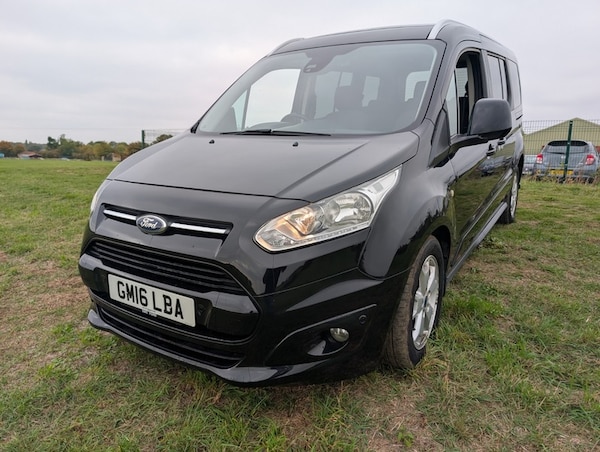 Used Ford Grand Tourneo Connect 2016 for sale - 76245628: Photo 17