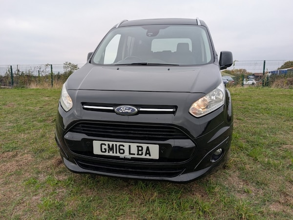 Used Ford Grand Tourneo Connect 2016 for sale - 76245628: Photo 18