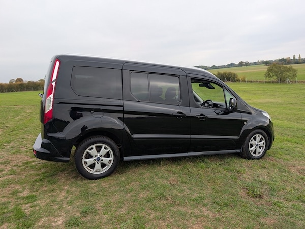 Used Ford Grand Tourneo Connect 2016 for sale - 76245628: Photo 25