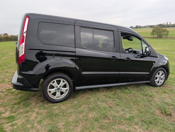 Used Ford Grand Tourneo Connect 2016 for sale - 76245628: Photo 4