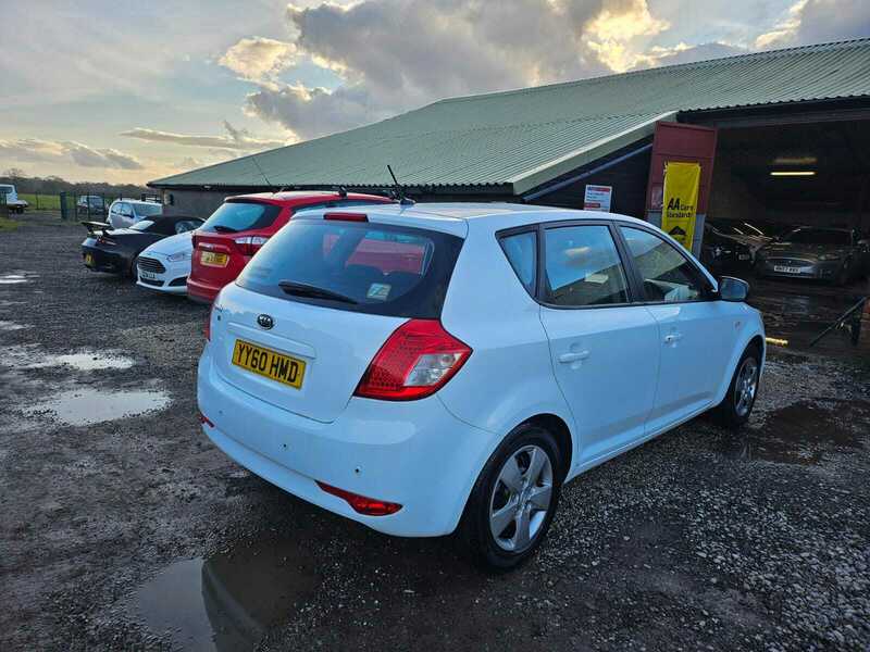 Used Kia Ceed 2010 for sale - 77384953: Photo 10