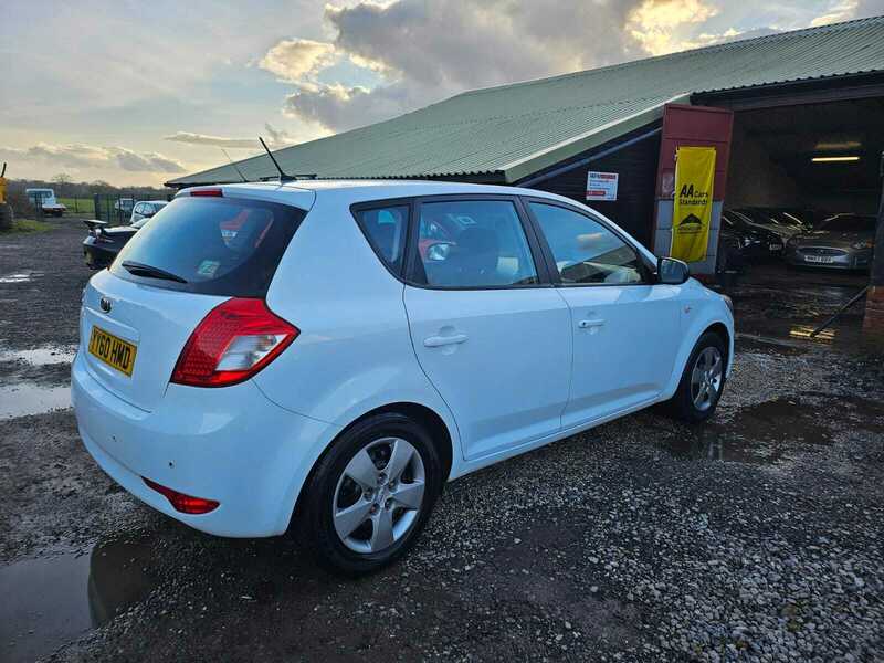 Used Kia Ceed 2010 for sale - 77384953: Photo 11