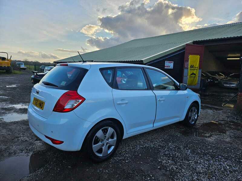 Used Kia Ceed 2010 for sale - 77384953: Photo 12