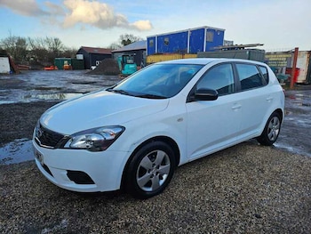 Used Kia Ceed 2010 for sale - 77384953: Photo