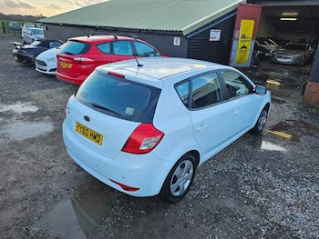 Used Kia Ceed 2010 for sale - 77384953: Photo