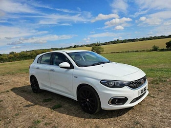 2017 - LOUNGE 5-Door