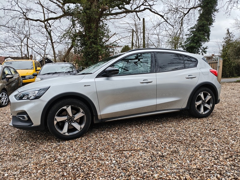 Used Ford Focus 2020 for sale - 78004122: Photo 2