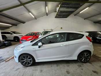 Used Ford Fiesta 2016 for sale - 74607174: Photo