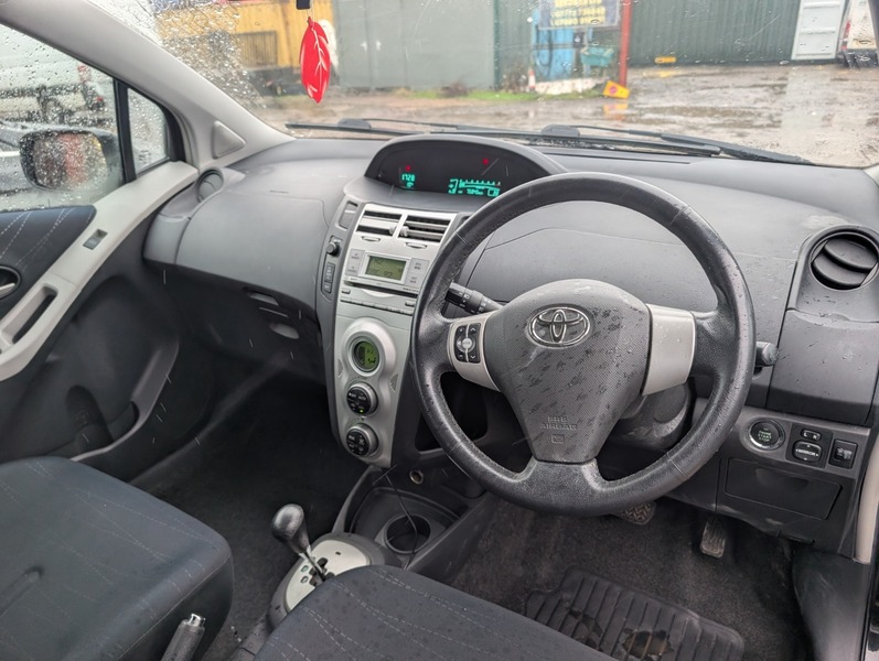Used Toyota Yaris 2006 for sale - 76986596: Photo 12