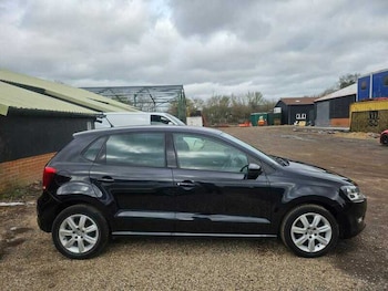 Used Volkswagen Polo 2011 for sale - 77735329: Photo