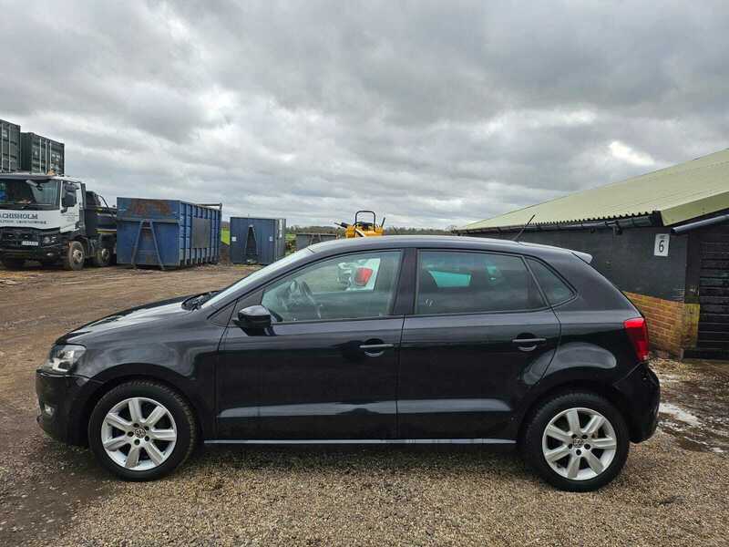 Used Volkswagen Polo 2011 for sale - 77735329: Photo 2